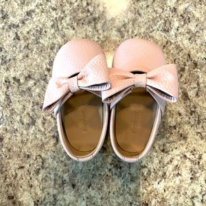 EUC Elephantito pink bow shoes. Basically brand new condition.